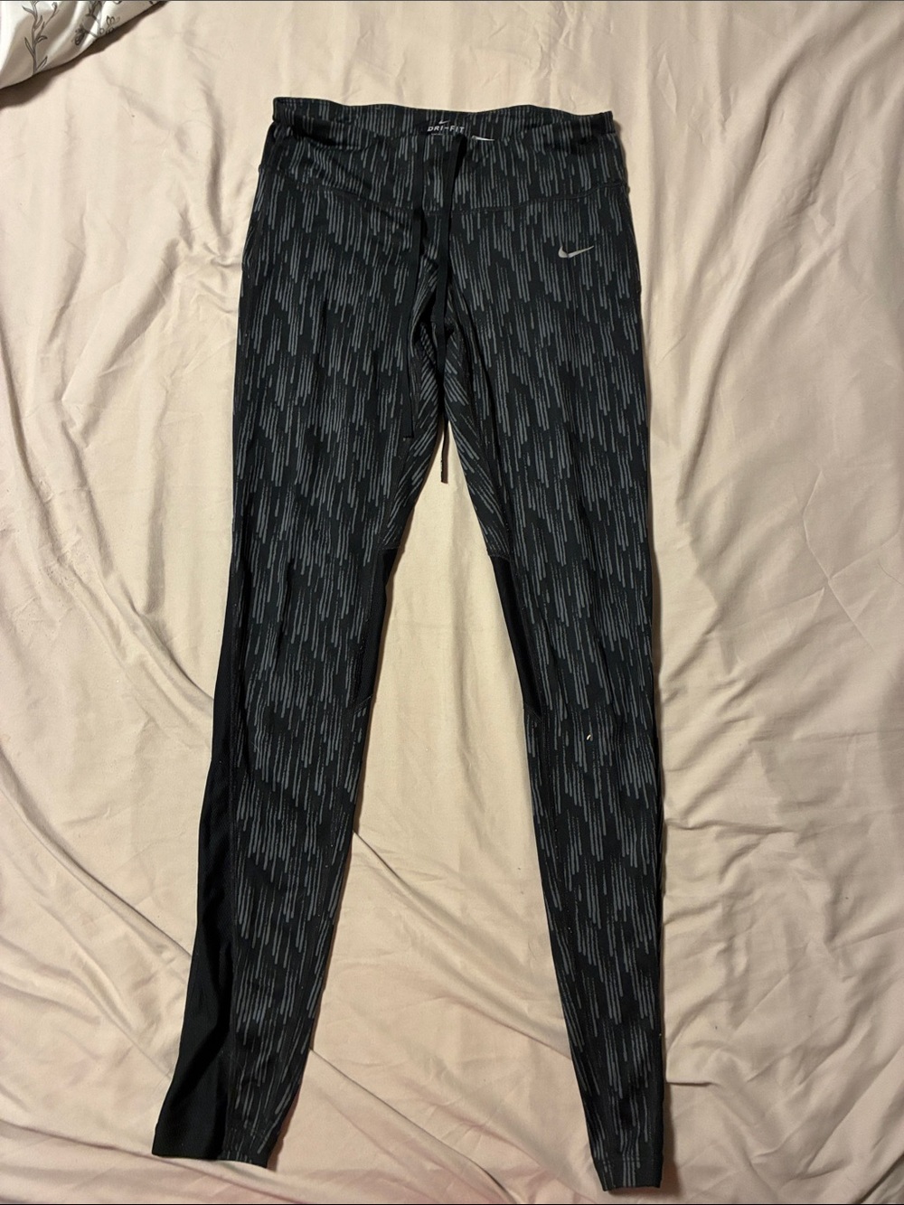Nike Black & Gray Patterned Women’s Leggings